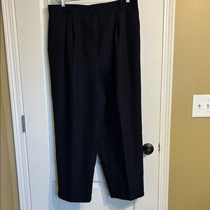 Van Heusen Women’s Black Dress Pants